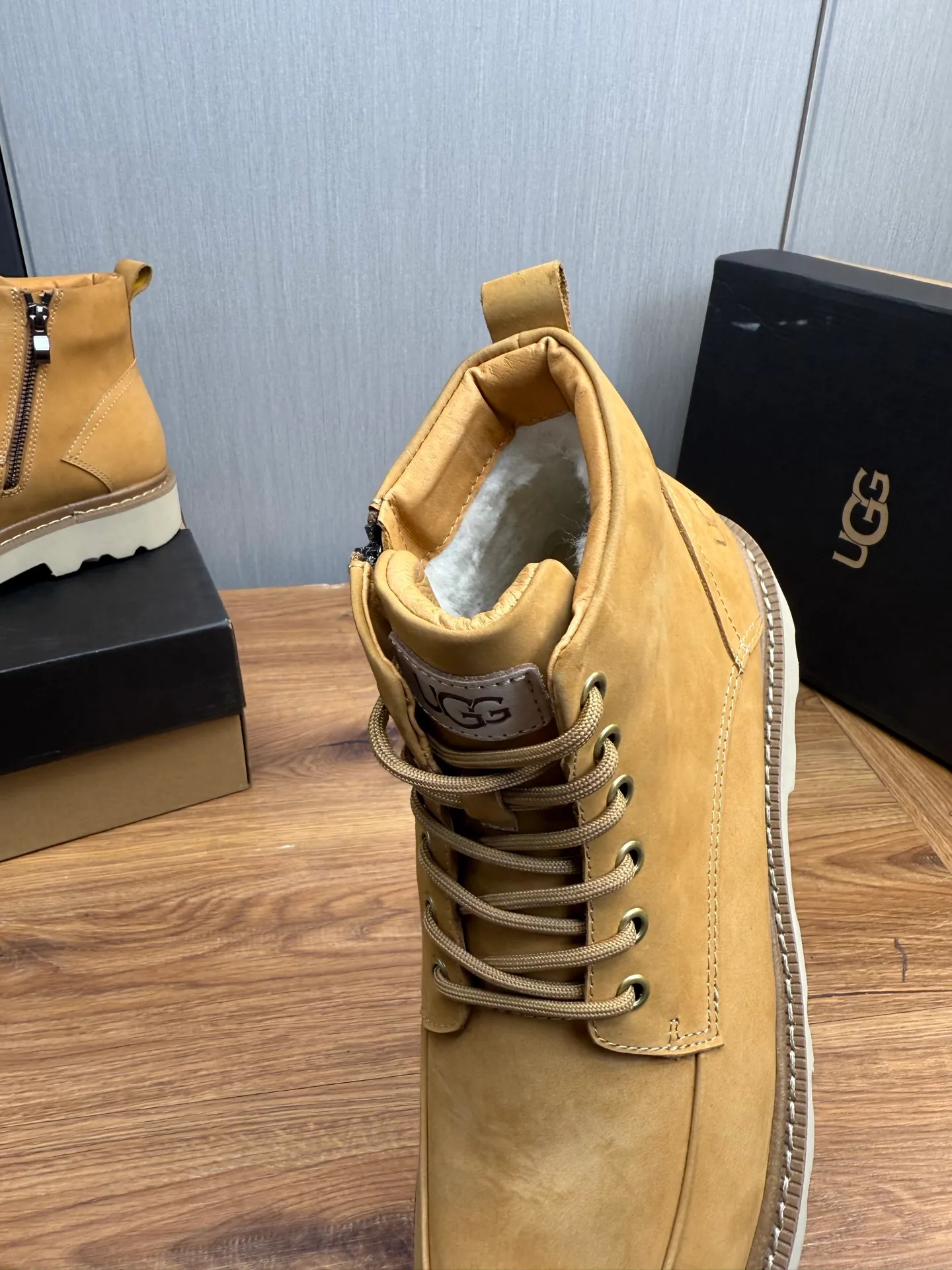 Factory price 640💰 [UGG] Men's hot winter warm boots🐑Simple and fashionable design, cowhide➕comfortable and warm wool lining. Soft and comfortable to wear, good warmth retention, and excellent foot feel. Regular size 38-45